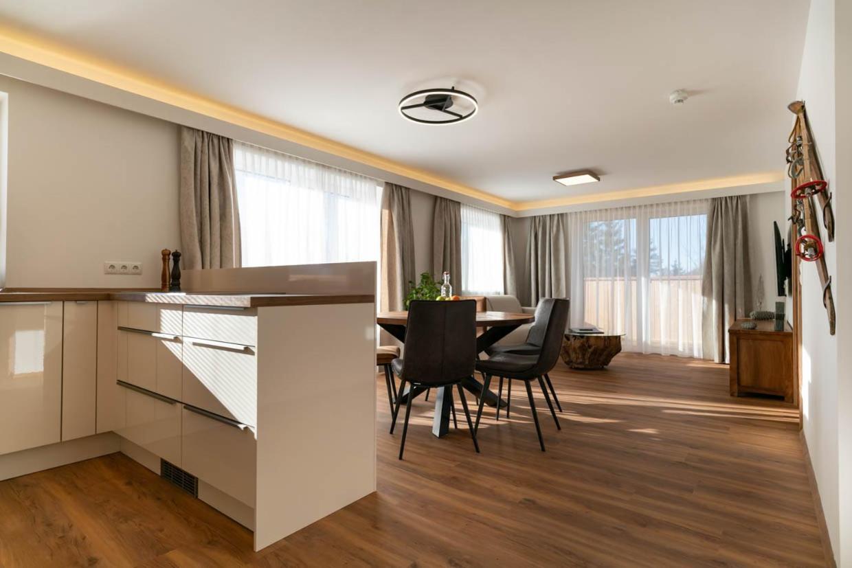 Waldrand Apartments ラムサウ・アム・ダッハシュタイン エクステリア 写真