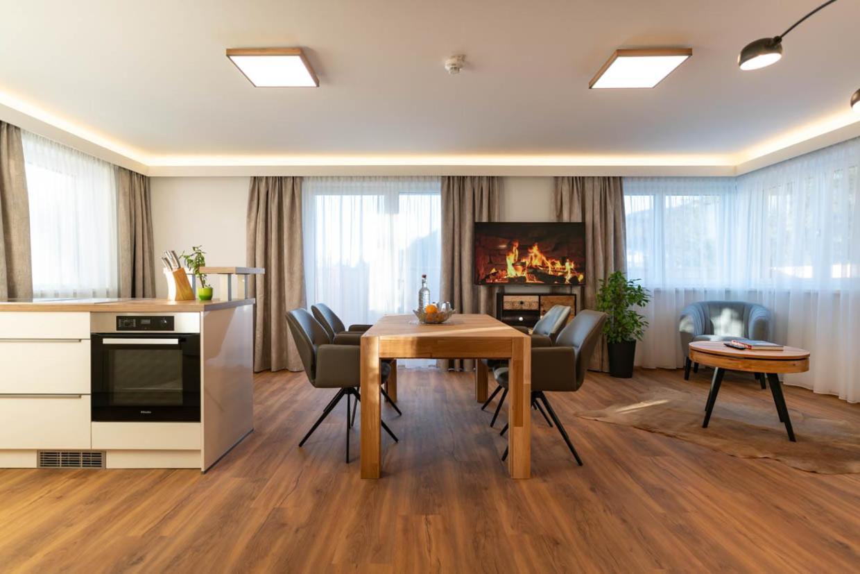Waldrand Apartments ラムサウ・アム・ダッハシュタイン エクステリア 写真