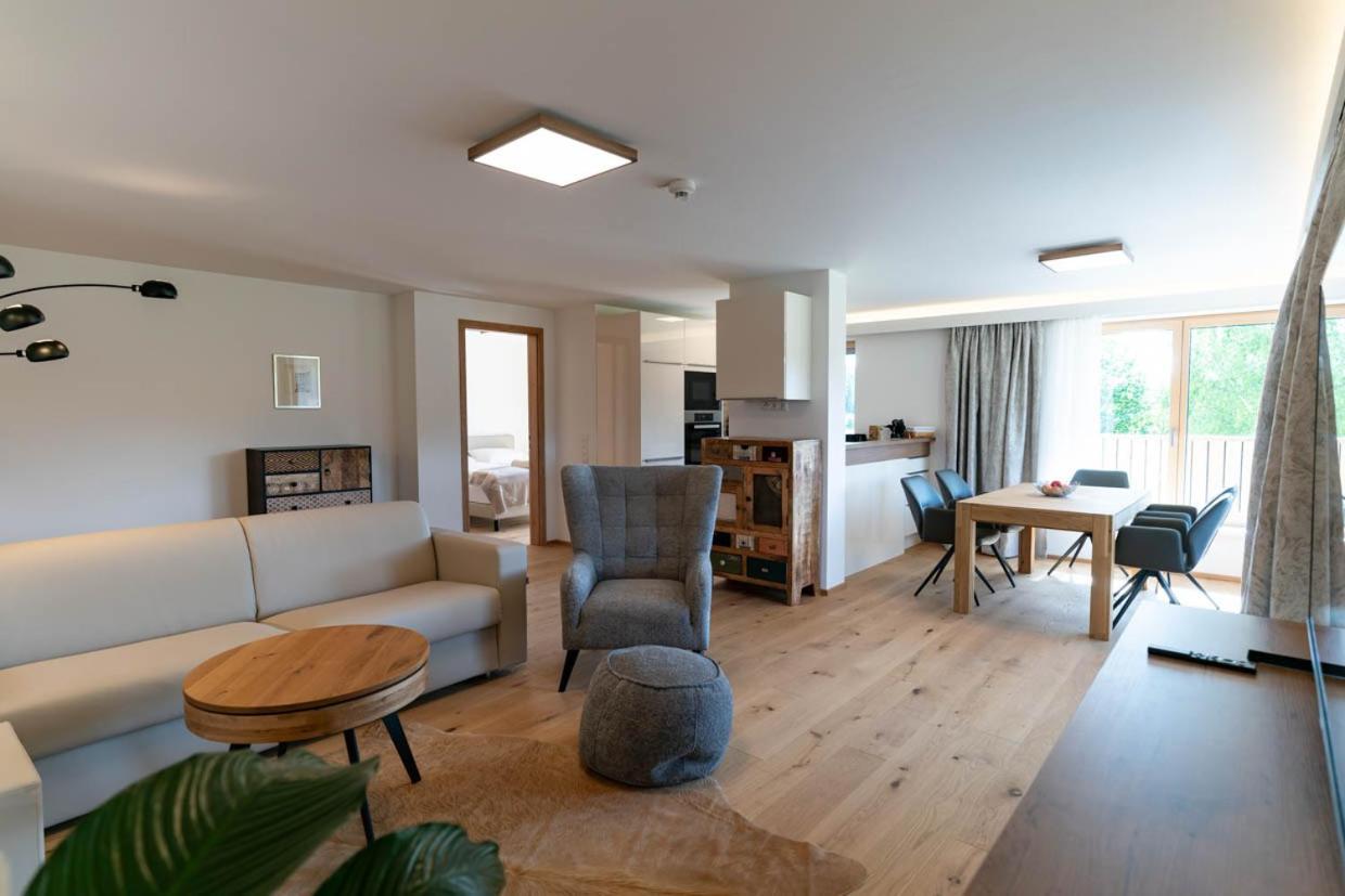 Waldrand Apartments ラムサウ・アム・ダッハシュタイン エクステリア 写真