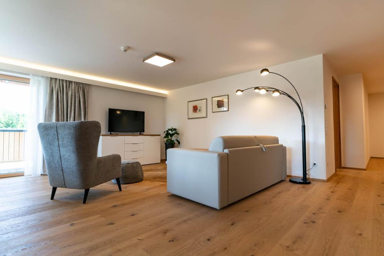 Waldrand Apartments ラムサウ・アム・ダッハシュタイン エクステリア 写真